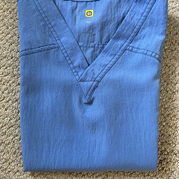 WonderWink Other - Wonder Wink V neck scrub top XS